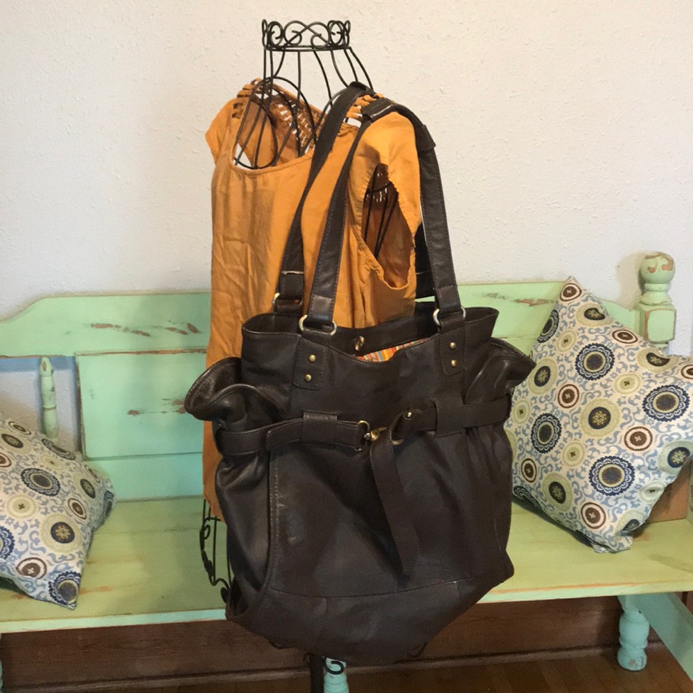 Marco Avane brown leather bag.